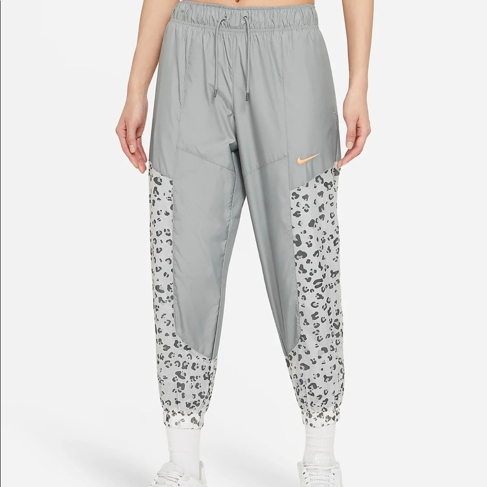 Nike Sportswear Leopard Print Pants